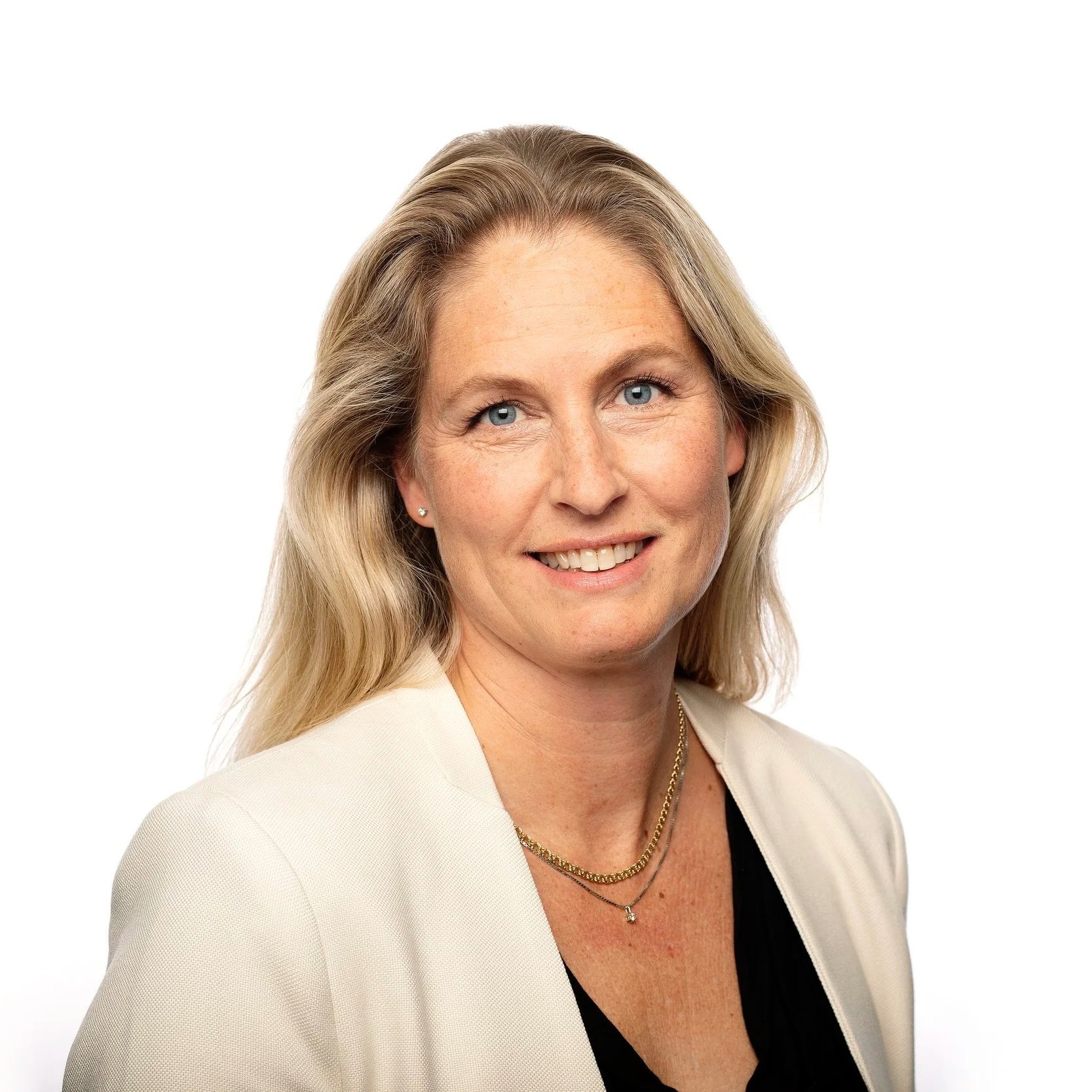 dame med lyst langt hår