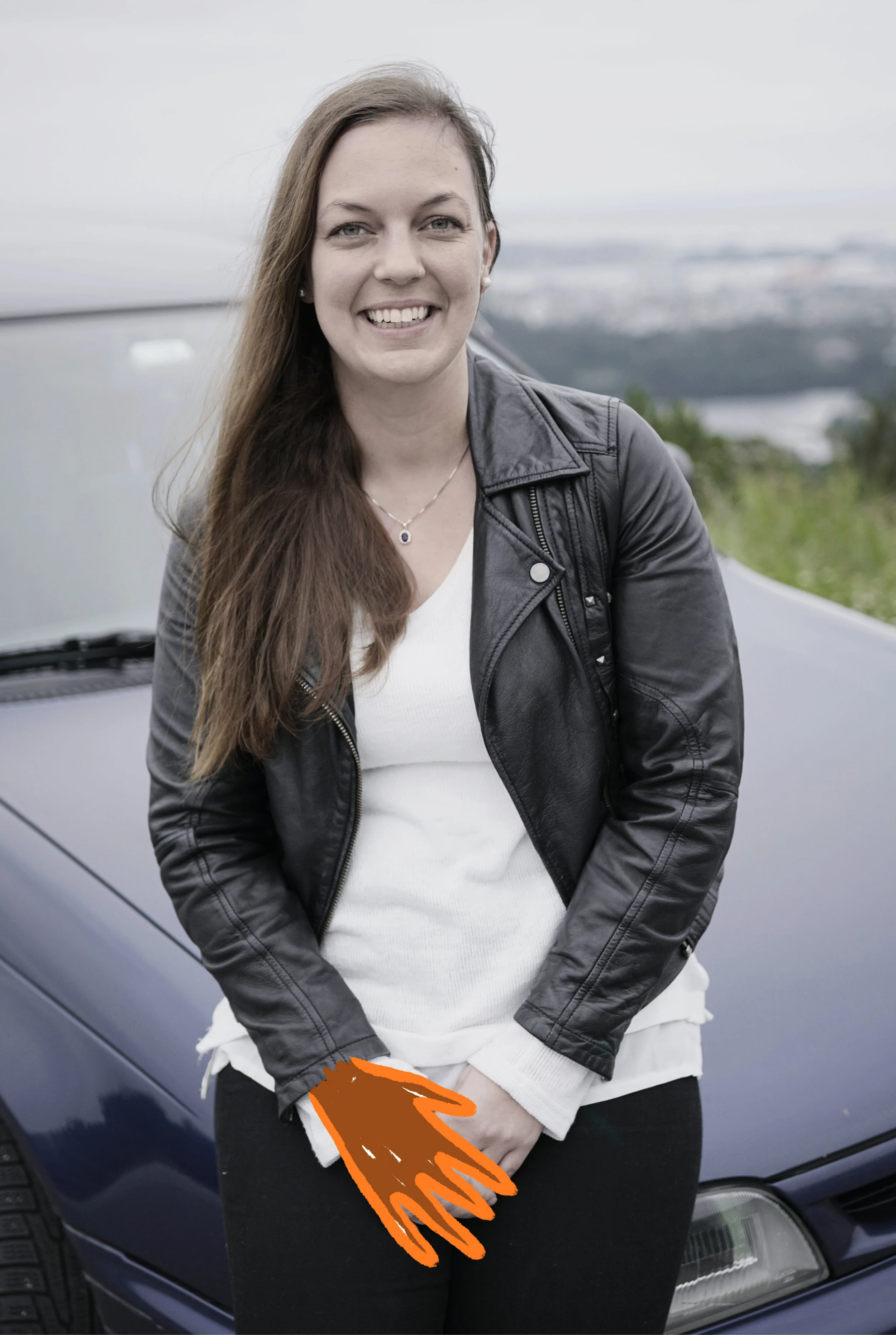 Camilla med hånd