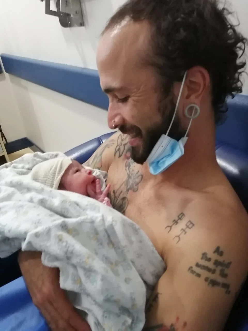 piel con piel papá2.jpeg