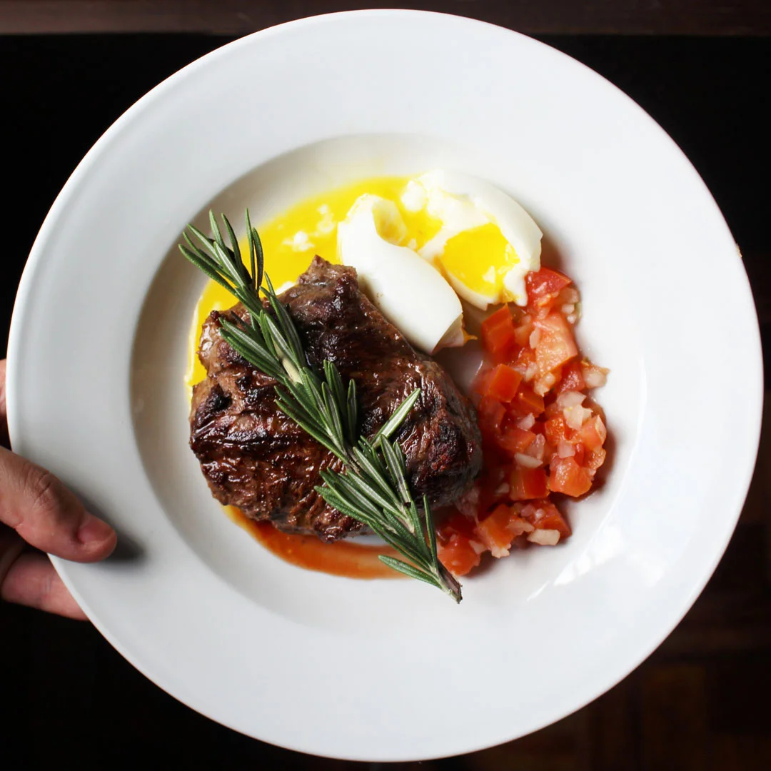 Serve up some awesome social media content to market your restaurant.