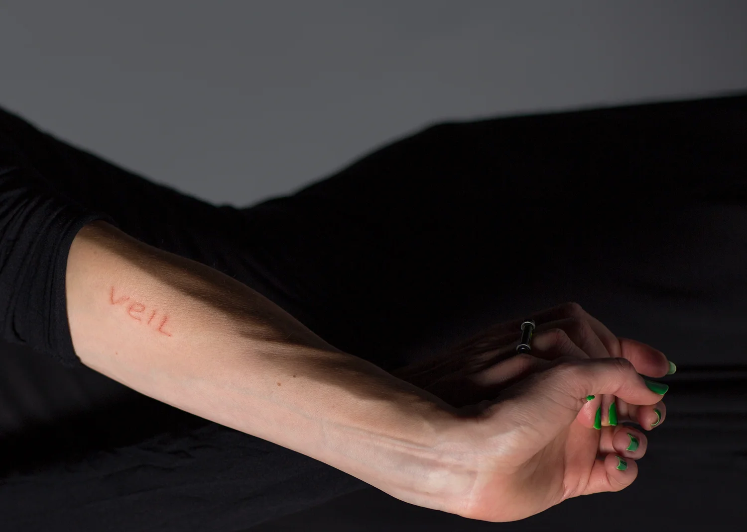 ©Natascha Stellmach The Letting Go: VEIL