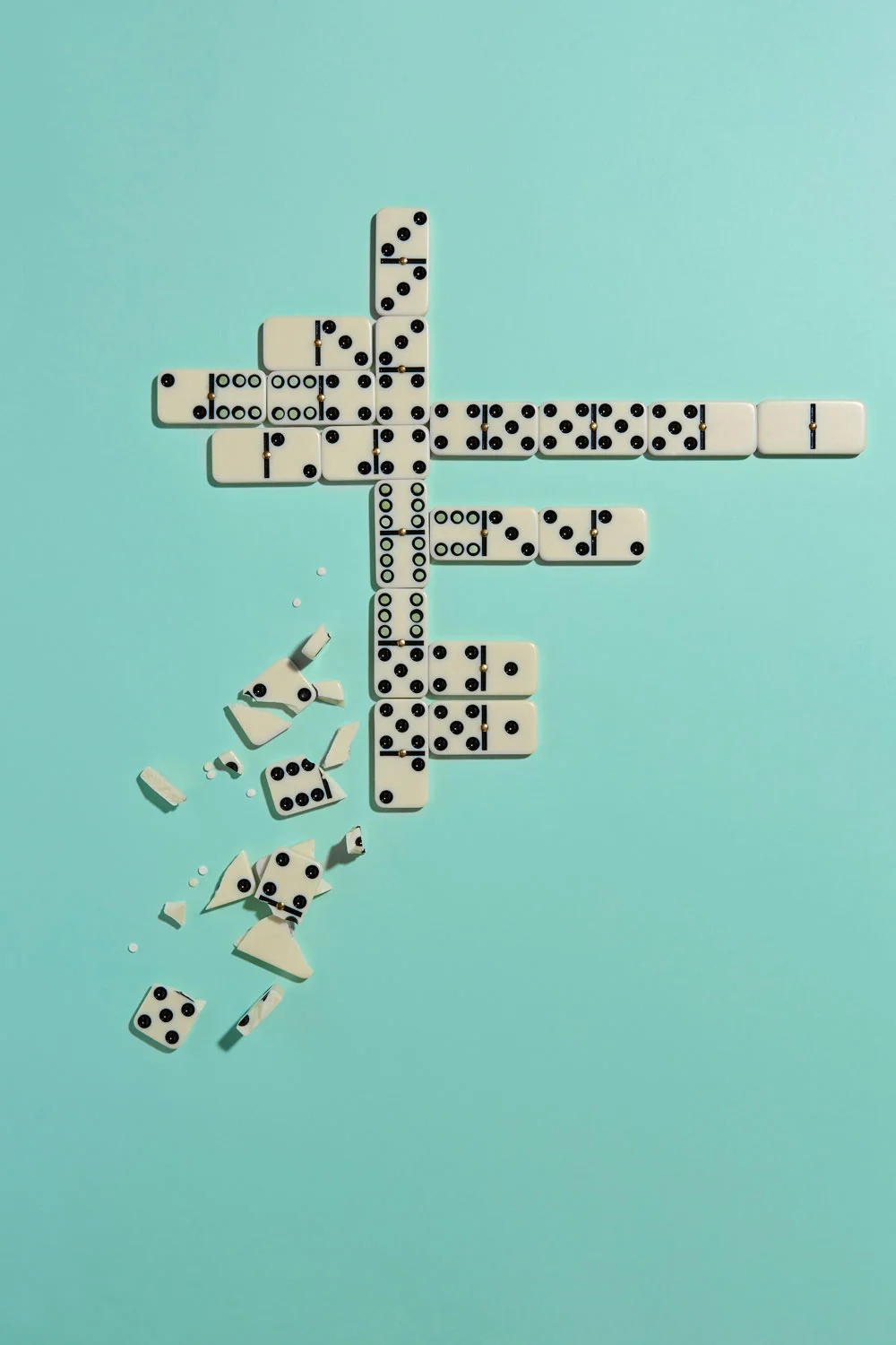 hannah-slaney-photography_still-life-Dominoes-mint-green.jpg