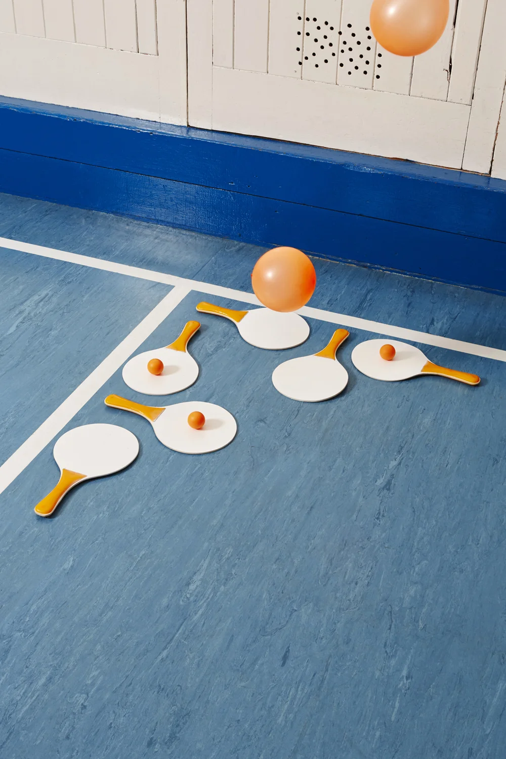 hannah-slaney-photography_still-life-shuttlecocks-blue-wall-sportshall-3213.jpg