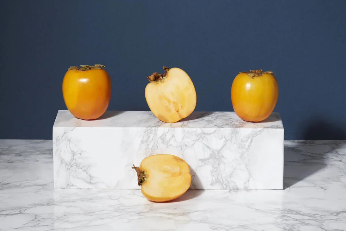 hannah-slaney-photography-still-life-food-sculptures-fruit-persimmons-4145.jpg
