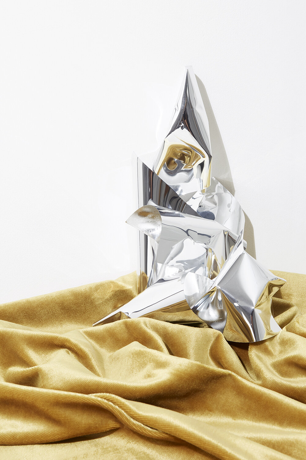 hannah-slaney-still-life-gifted and masked-Solid_Gold-12_06_Solid_Gold_7076 copy.jpg