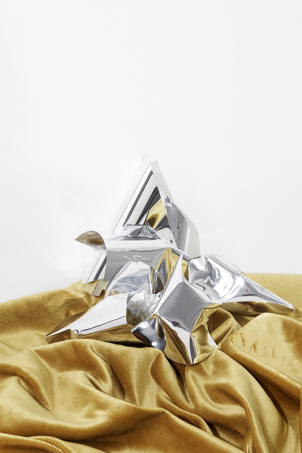 hannah-slaney-still-life-gifted and masked-Solid_Gold-12_06_Solid_Gold_7093 copy.jpg