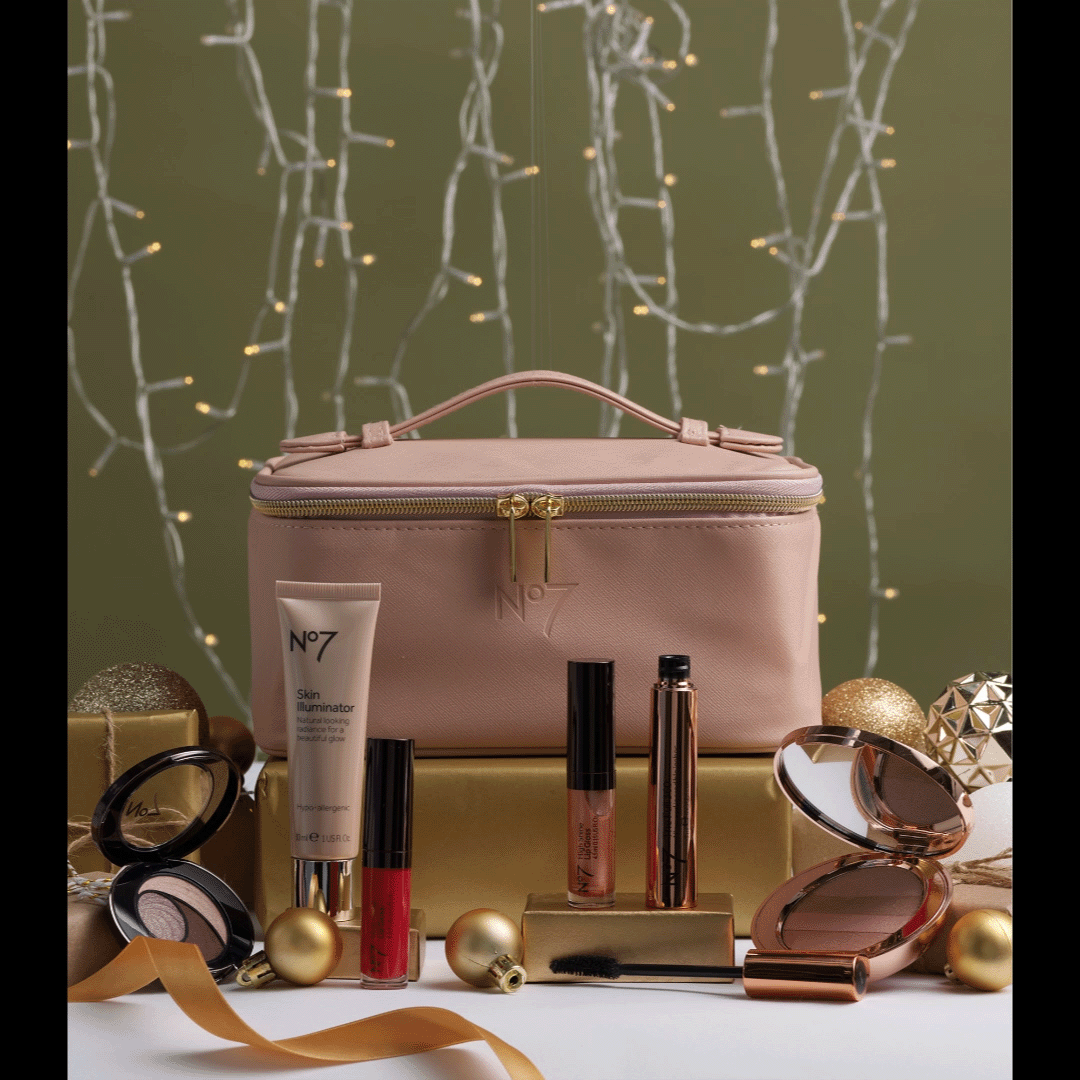 SHOT_2_GB_NO7_B-HIVE_XMAS_BRIEF_FULL_FRAME_5X4_MAKING OF.gif