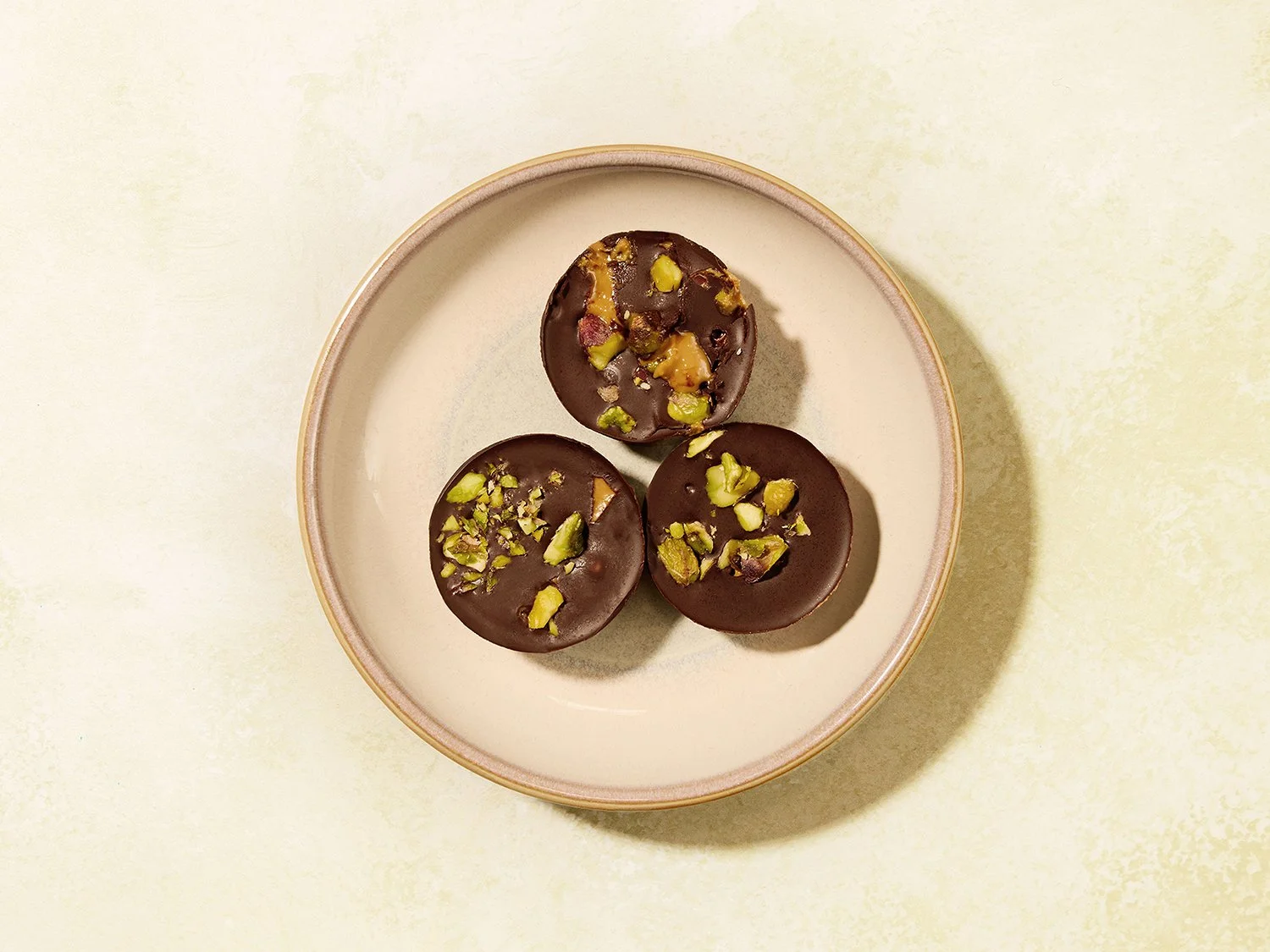 1046_Chocolate-&-Peanut-Butter-Cups_Snack.jpg
