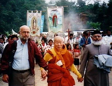 Paul Knitter, Maha Ghosananda, Irfan Khan and members of the International Interfaith Peace Council in the village of Acteal, Mexico, protesting the massacre of 45 children, women, and men. Photo: Marcus Braybrooke