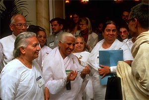Brahma Kumaris sisters arriving at the Parliament of the World’s Religions in Chicago in 1993. Photo: CPWR