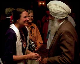 Interfaith culture usually begins with new friends. Photo: CPWR