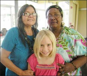 Grace Benson, between Mona Polacca and Mama Grande