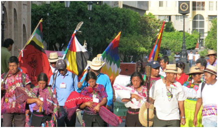 Women were at the front of the Indigenous Caminata, the sacred march, as it arrived in Guadalajara’s city-center. – Photo: TIO