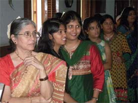 Members of the Bene Israel congregation.
