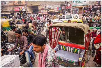 Everyday traffic in Varanasi can be intimidating. – Photo: Tristan Savatier
