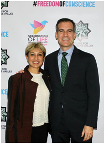 Ani Zonneveld with Mayor Eric Garcetti of Los Angeles at the Celebration of Life, a fundraiser for Muslims for Progressive Values. – Photo: RBS