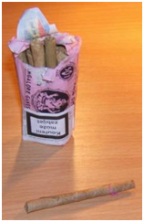 A pack of bidi (or beedie) cigarettes – Photo: Wikipedia, Murug