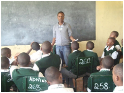 A Big Brother Society presentation to students in Nairobe. – Photo: URI