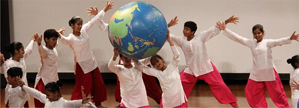 Manav Gulzar performance troup – Photo: Manav Sadhna