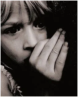 A fearful child – Photo: Wikipedia
