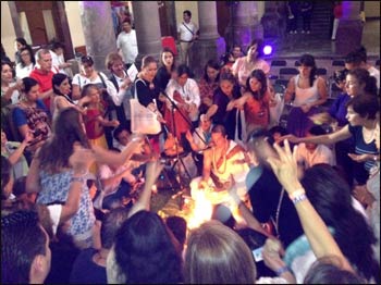 A session at the first Universal Multicultural Dialogue in 2012 – Photo: Ruth Broyde Sharone