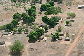 A village in the Central African Republic – Photo:Wikipedia