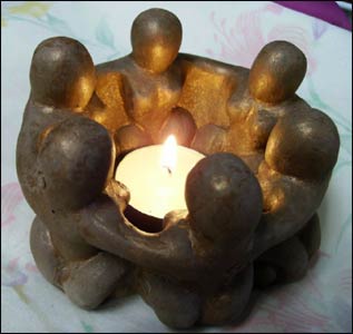 Circle of Wise Women Candlelamp – Photo: goddessgift.net