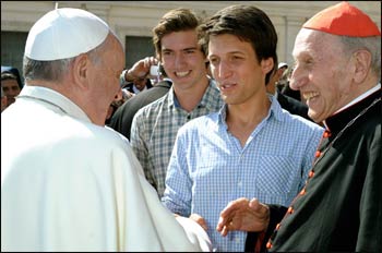 The Coexister team meets Pope Francis.