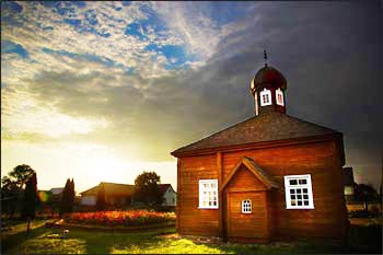 A Tatar mosque in the village of Bohoniki, Poland – Photo : William Barylo