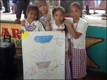 400 elementary students in the Philippines signed the Talking Back to Hate pledge and created images of peace and hope.