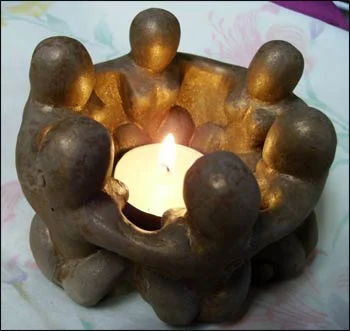 Circle of Wise Women Candlelamp – Photo: goddessgift.net