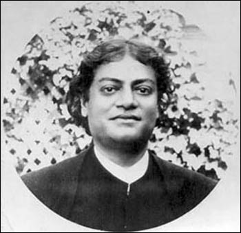 Vivekananda in Alameda, California, 1900 – Photo: oldindiaphotos.in