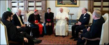 At a meeting with Pope Francis, Ronald Lauder (sitting to the Pope's left) said “Never in the past 2,000 years have relations between the Catholic Church and the Jewish people been so good.” – Photo: Huffington Post