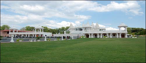 The Shri Swaminarayan Mandir Hindu Temple in Atlanta – Photo: Wikimedia
