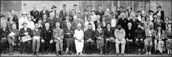 Participants at the 1933 World Fellowship of Faiths. Photo: Mahanam.org