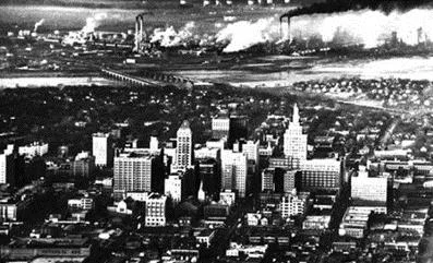 Tulsa in the 1950s, its oilfields in the background – Photo: Tulsahistory.org