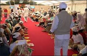Langar being served at the 2004 Parliament of the World’s Religions in Barcelona.