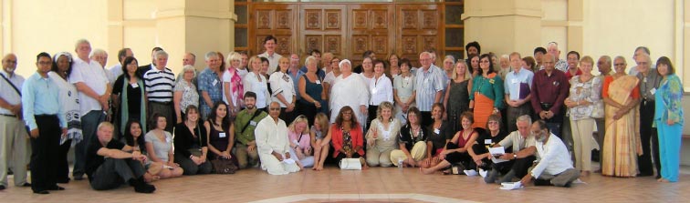 NAINCONNECT 2011 visited Bharatiya Ekta Mandir, Phoenix’s new Hindu-Jain temple. Photo: Ruth Broyde-Sharone