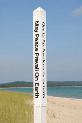 The Peace Pole Project of the World Peace Prayer Society has been responsible for tens of thousands of peace poles being raised in more than 180 countries. – Photo: peacepoleproject.org