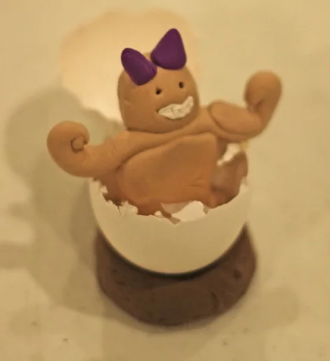 Egg-and-Clay Phan-Ku craft, Middle School group at Jubilee! Community Church, Asheville, NC – Photo: Vicki Garlock