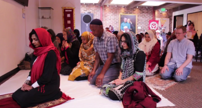 Worship at Qal’bu Maryam (“Heart of Mary”) Women’s Mosque in Berkeley – Photo: LinkedIn, Starr King School of Ministry