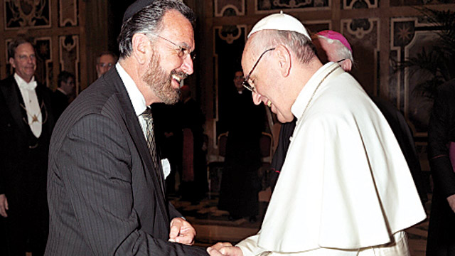Greeting Pope Francis on the day of his papal installation – Photo: RDR