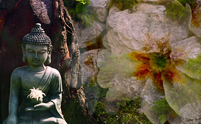 Buddha meditating in nature – Photo: Benjamin Balázs, C.c. 2.0