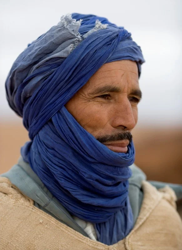 Nomadic Berber, “blue man,” in Morocco – Photo: Wikimedia