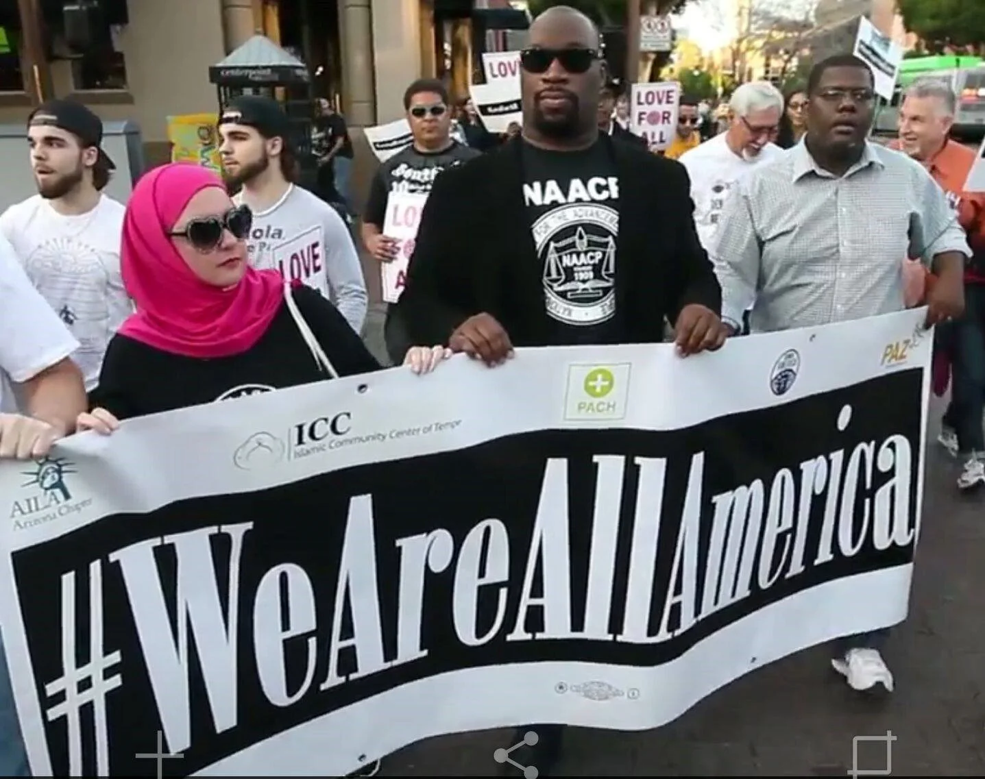 Love Fest: Rally for Unity – Photo: AZ Resist