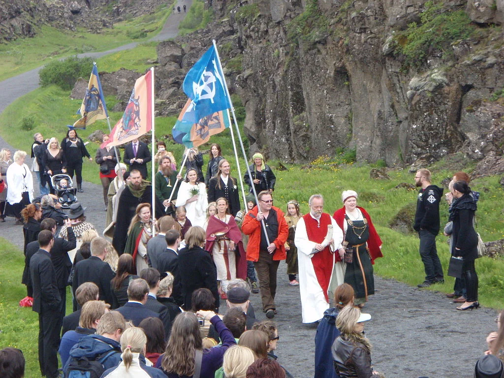 Members of Ásatrúarfélagið walk to a blót at Þingvellir in the summer of 2009– Photo: Wikipedia