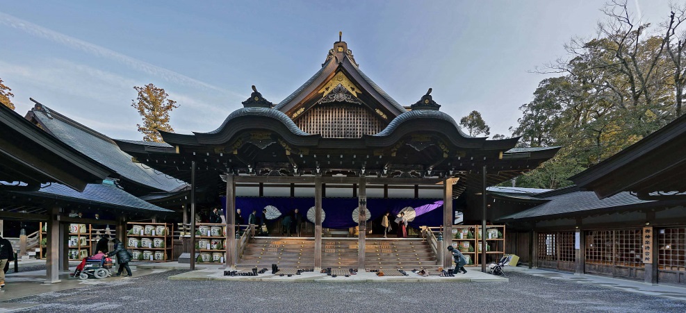 Ise Grand Shrine – Photo: Wikimedia