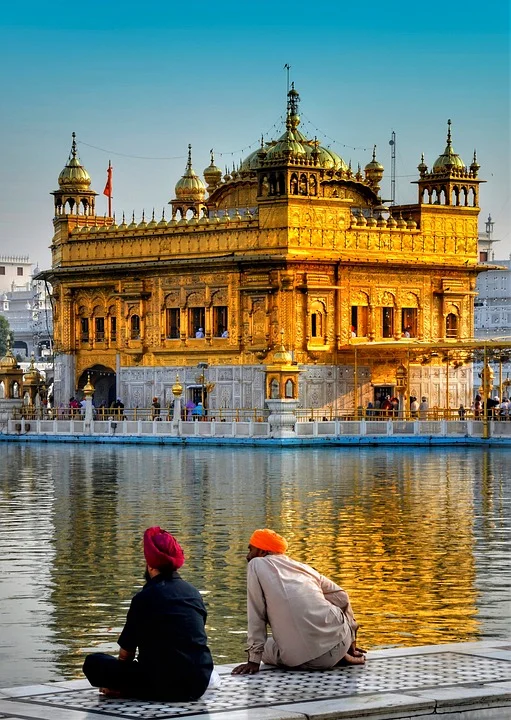 Golden Temple at Amritsar – Photo: Pixabay