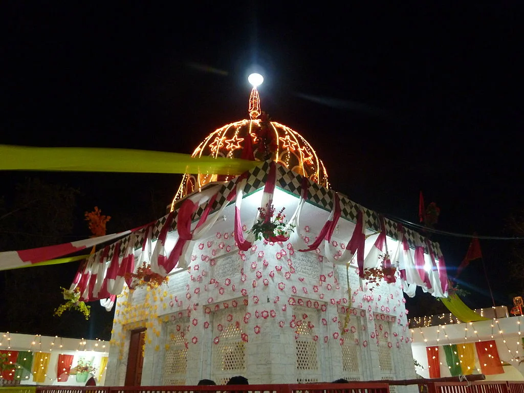 Shrine of Madho Lal Hussain in Lahore – Photo: Wikipedia