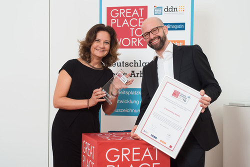 PETRA OZIMEK-ZIMMERMANN AND TORSTEN KLEIN AT THE AWARD CEREMONY IN BERLIN